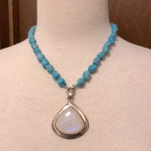 WHITE TRIANGULAR ONYX & STERLING SILVER PENDANT  ON TURQUOISE BEADED NECKLACE